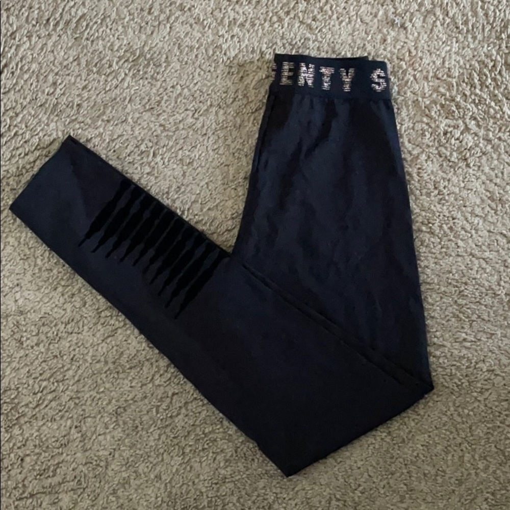 Savage x Fenty leggings